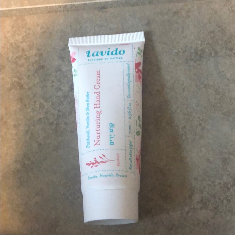Lavido nurturing hand cream
